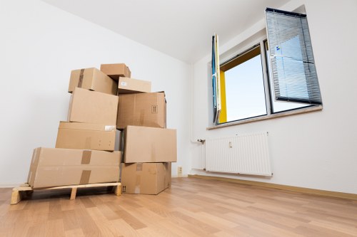 Choosing the right storage unit size for temporary storage in Beddington