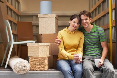 Packing support for a residential property with labelled boxes